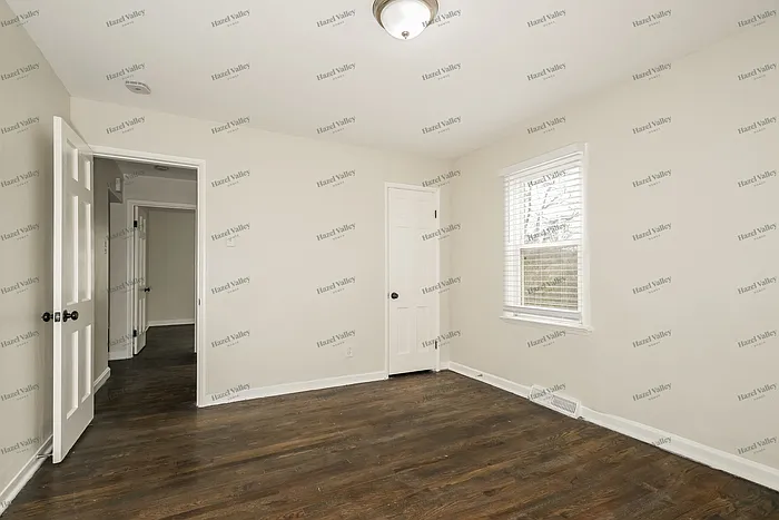 7624 Stanwood Dr — Photo 9