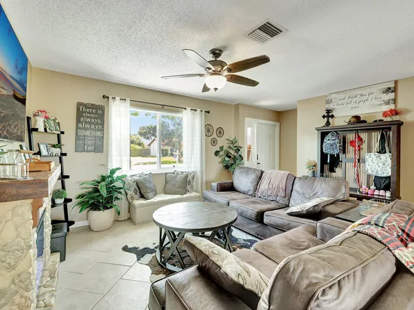 141 SE Dwight Avenue, Port St Lucie, FL 34983