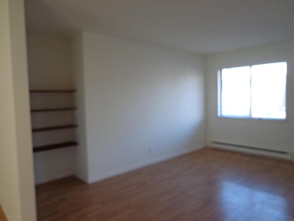 2nd image of 713 Cedar Dr APT 4