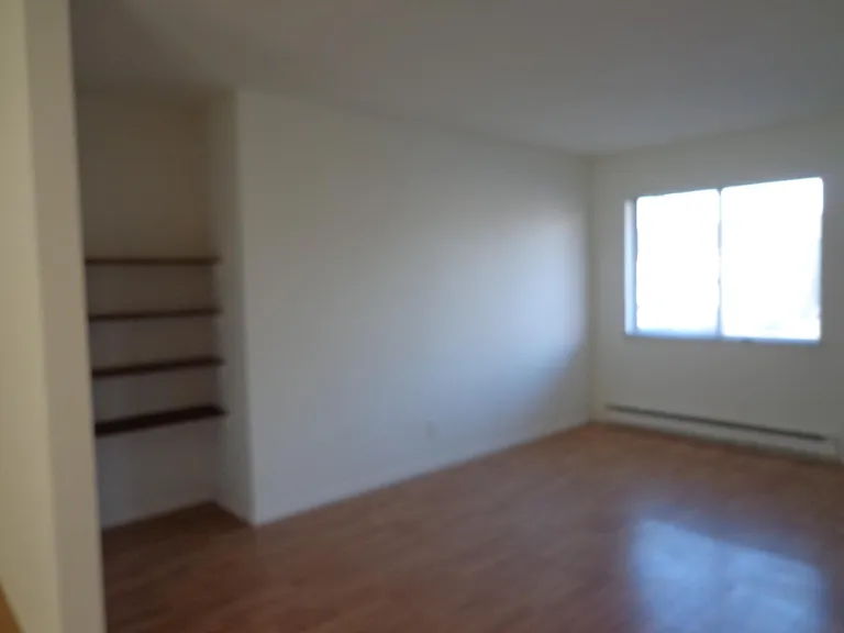 713 Cedar Dr #4 — Photo 2