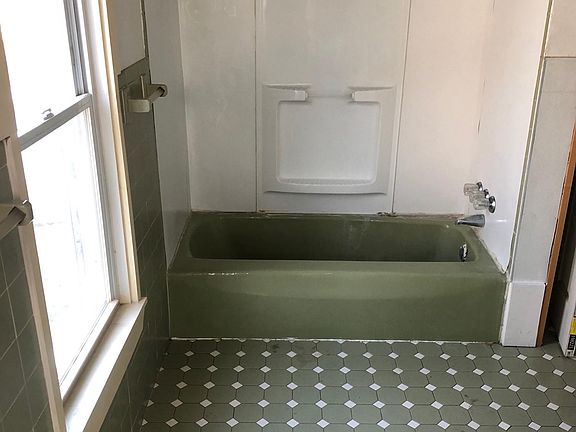 3rd image of 1031 Brown Ave #2