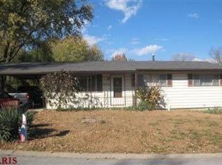 1913 Sawyer Blvd, Saint Charles, MO 63301
