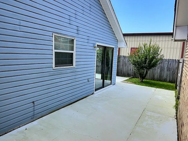 875 Laurelwood Dr — Photo 15