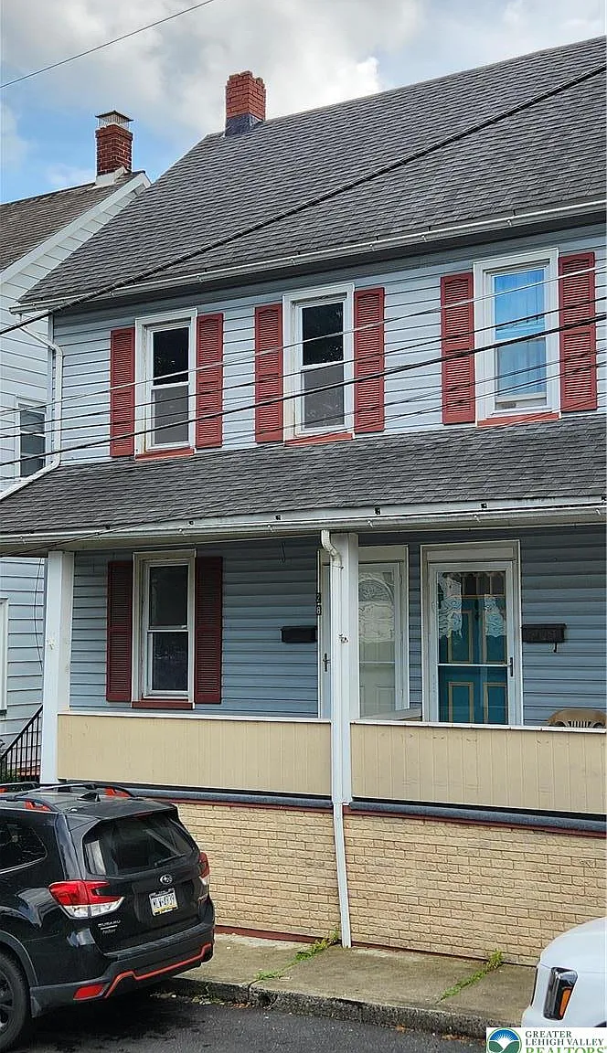 3 bed, 1152 sqft, $1,800 — Photo 2