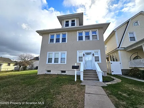 852 N Rebecca Ave Photo 1