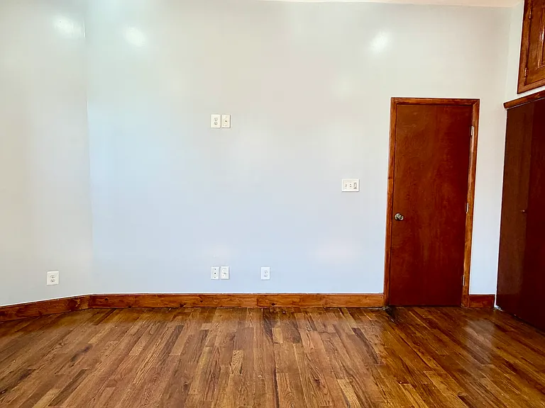 916 Whitelock St #100 — Photo 10