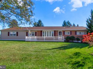 2890 Sunset Dr, Dallastown, PA 17313