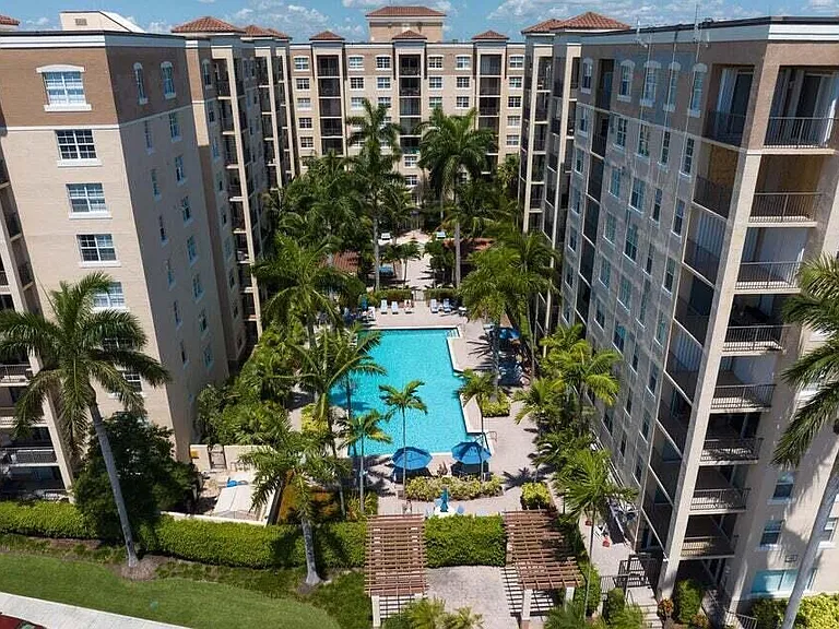 1805 N Flagler Dr #107 — Photo 3