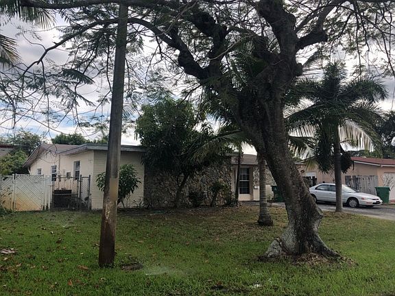 3rd image of 8468 Sheraton Dr