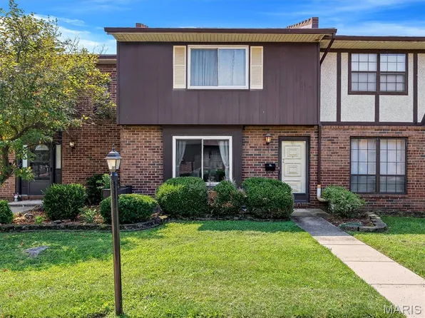 1229 N 17th St APT 2, Swansea, IL 62226