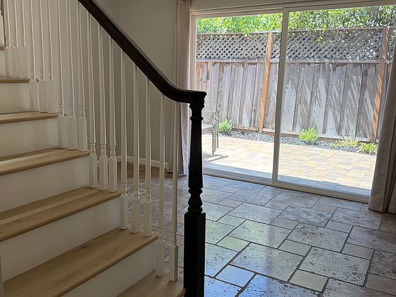 4th image of 1003 Live Oak Ter