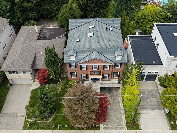 2nd image of 230 Hillhurst Blvd