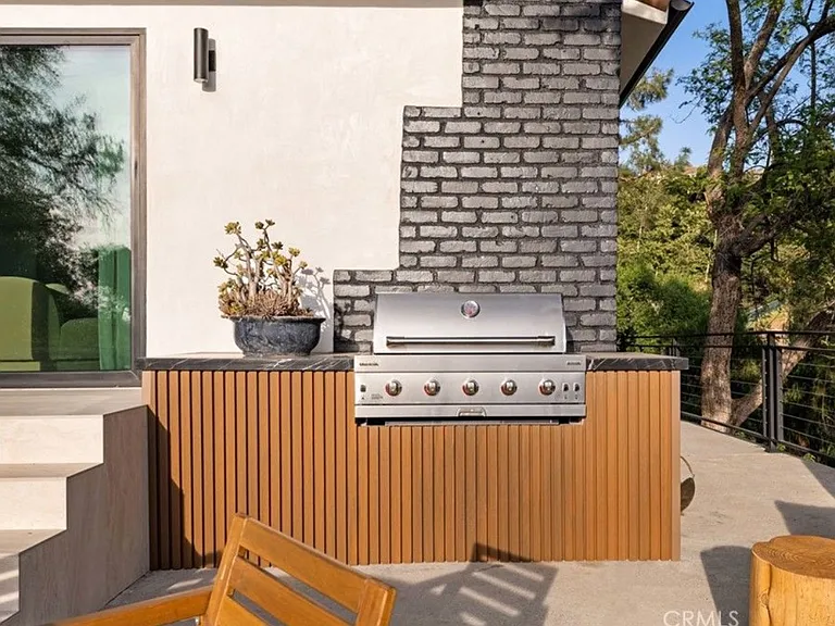 11111 Tujunga Canyon Blvd — Photo 27