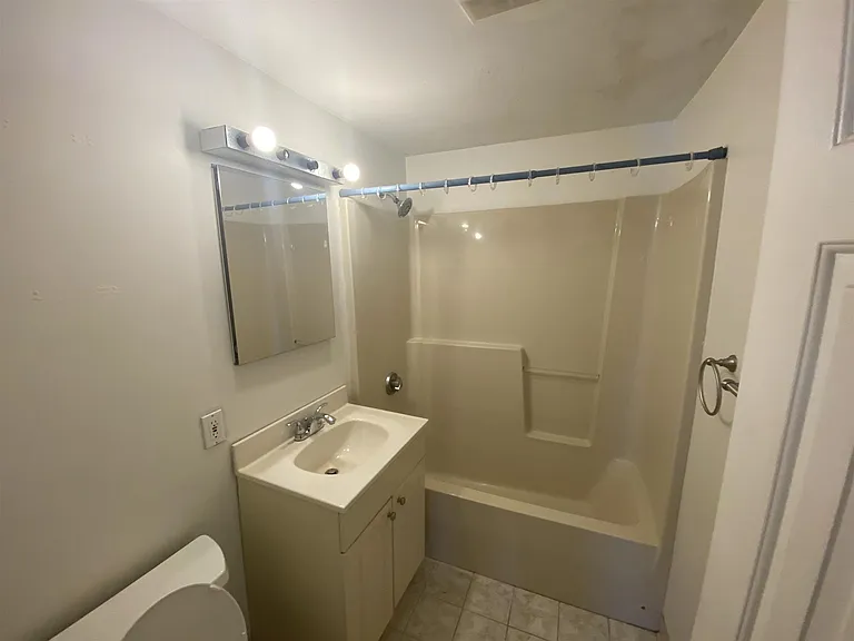 40 Clifton St #33 — Photo 8