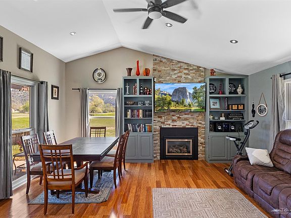 5th image of 53 Meadow Lakes Dr