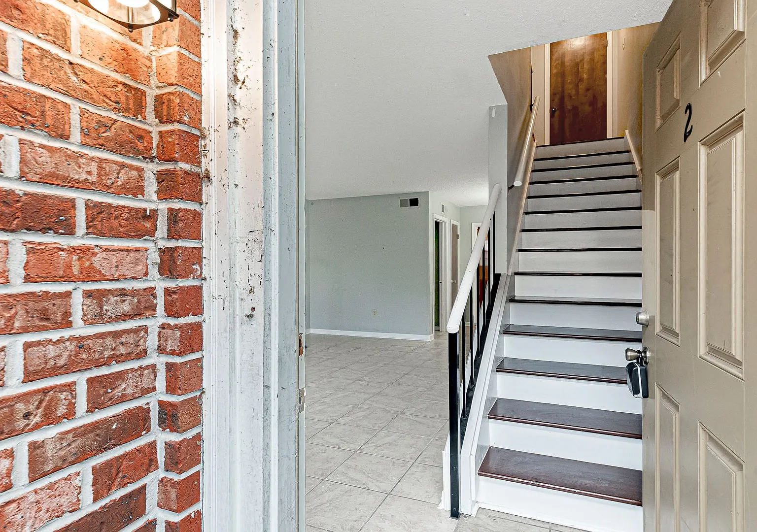 2 Bedroom Townhouse in Mid City — Photo 3