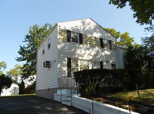 45 Allendale Rd, Yonkers, NY 10710