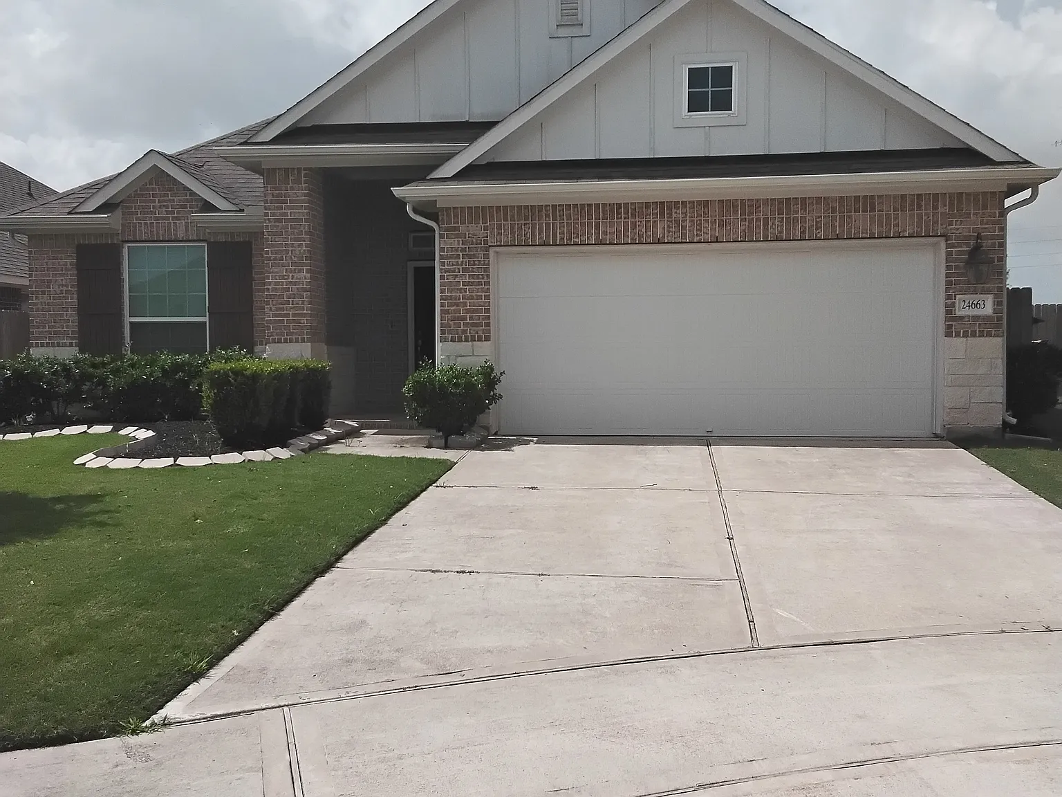 3 bed, 1848 sqft, $2,400 — Photo 1