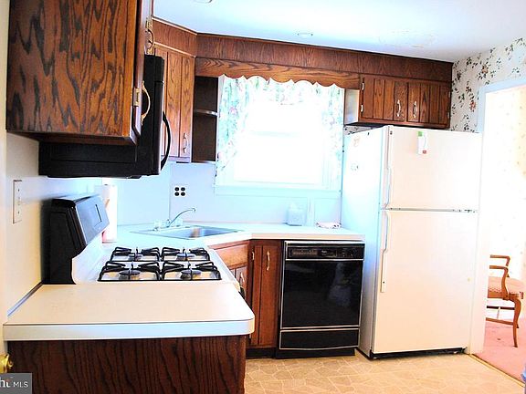 5th image of 2625 Ashwood Dr