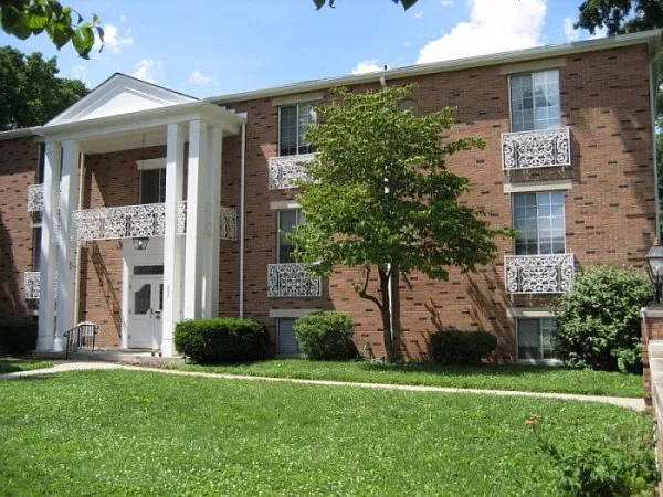 Penn Park Apartments — Photo 1