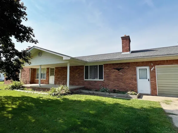 78 W Custer Rd, Sandusky, MI 48471