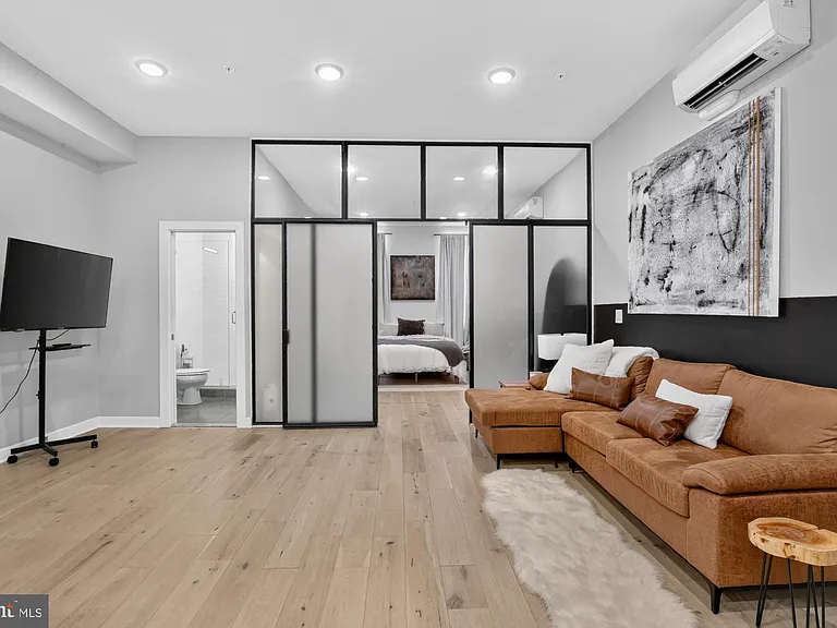 257 N 3rd St #3 — Photo 3