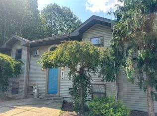 7240 Warren Sharon Rd #1, Brookfield, OH 44403