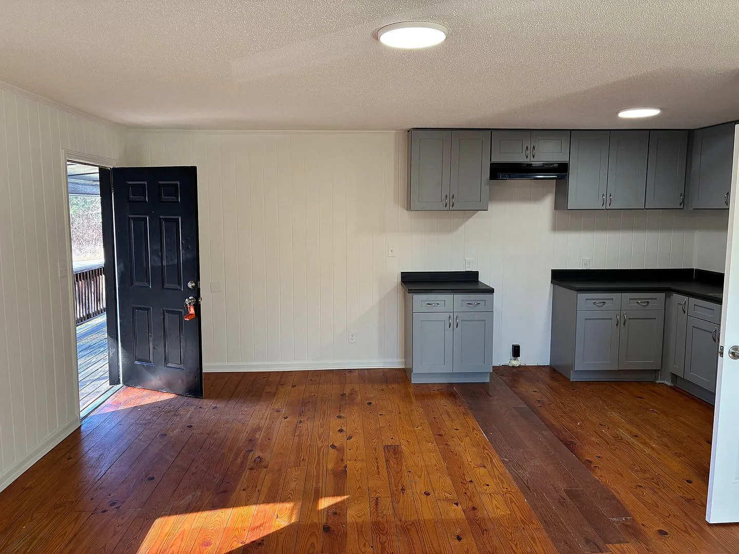 1375 Lymon Reece Road — Photo 3