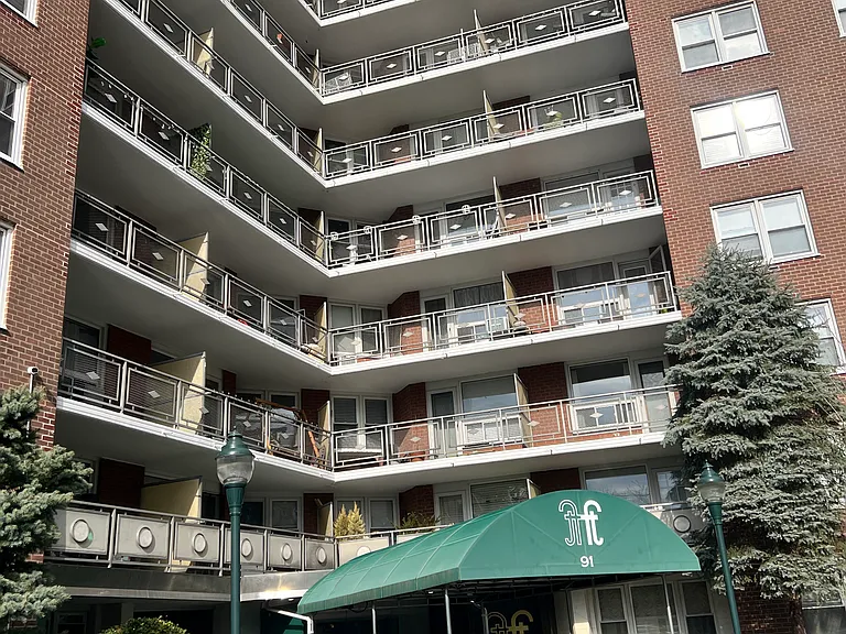 91 Strawberry Hill Ave #929 — Photo 6