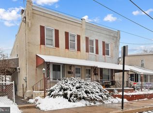 12 W 7th St, Marcus Hook, PA 19061