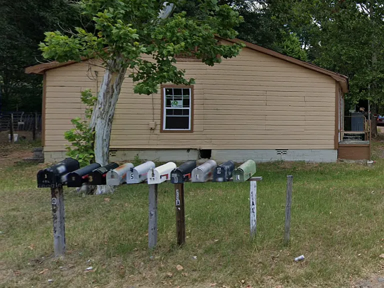 LPP - 402 Davis St — Photo 2