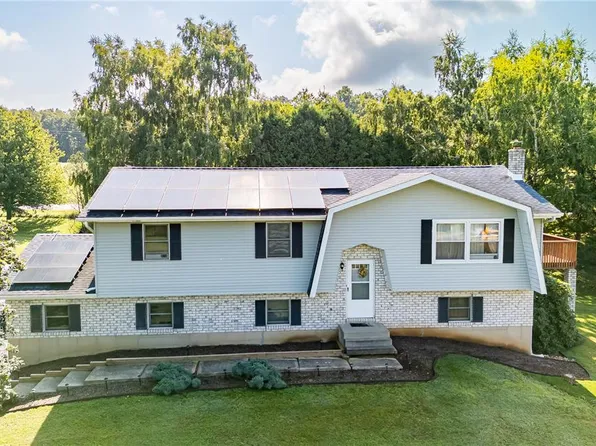 12 Manor Ln, Jim Thorpe, PA 18229