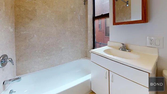 Rented by Bond New York | media 18