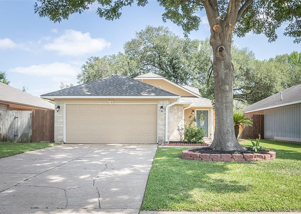 1st image of 16122 Barbarossa Dr