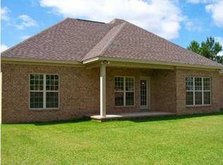 8 Joshua Cir, Elmore, AL 36025