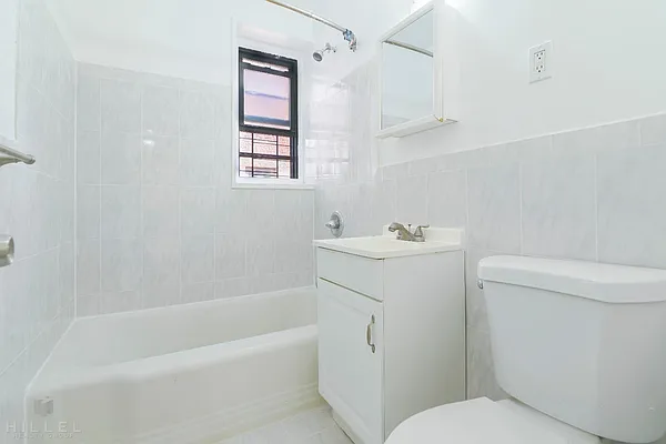 Rented by Hillel Realty Group | media 8