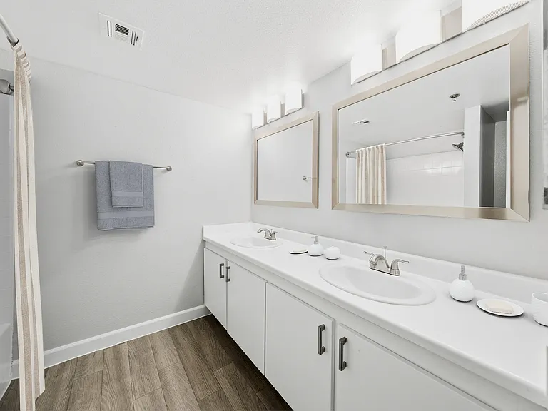 Sedona Ridge Apartment Homes — Photo 13