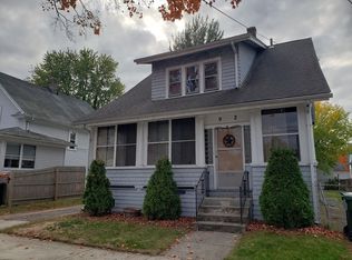 92 Sunapee St, Springfield, MA 01108