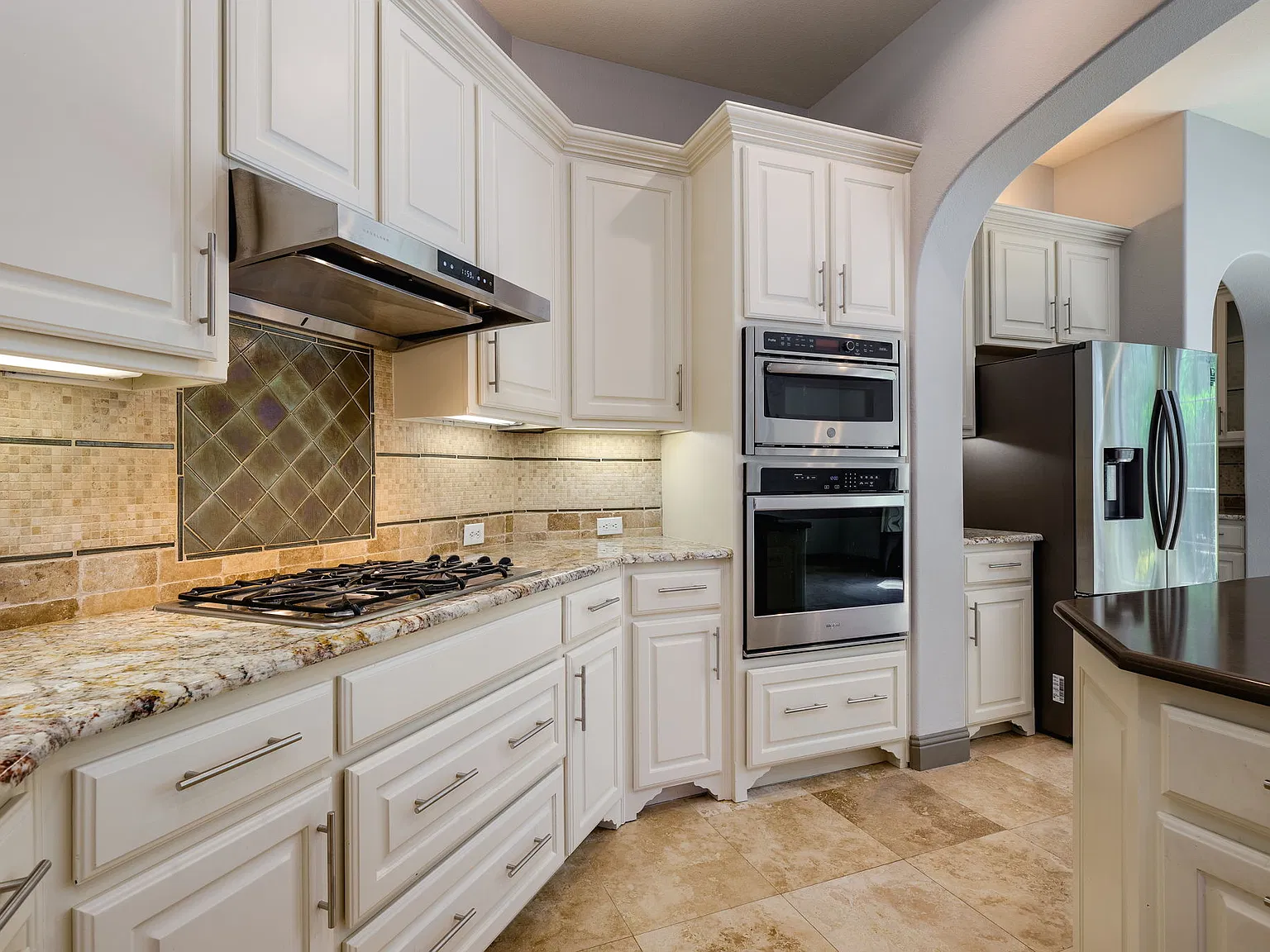5 bed, 4100 sqft, $4,600 — Photo 4