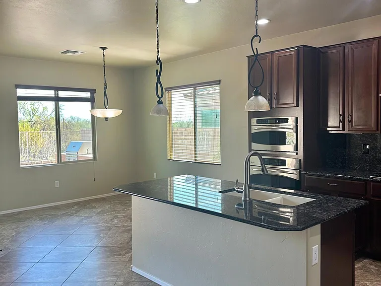 11556 N Adobe Village Pl — Photo 5