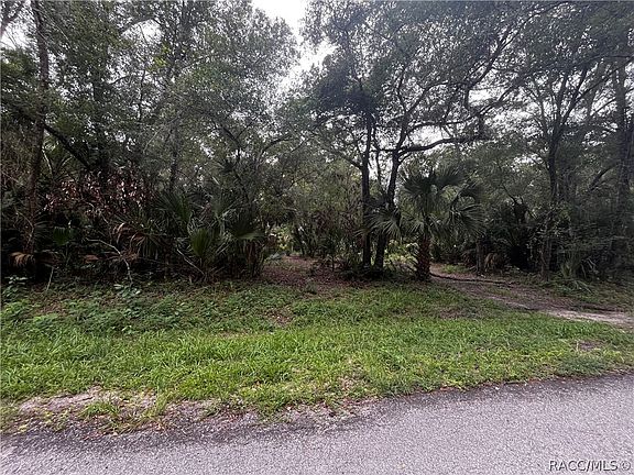 3rd image of 8624 N Barberry Way
