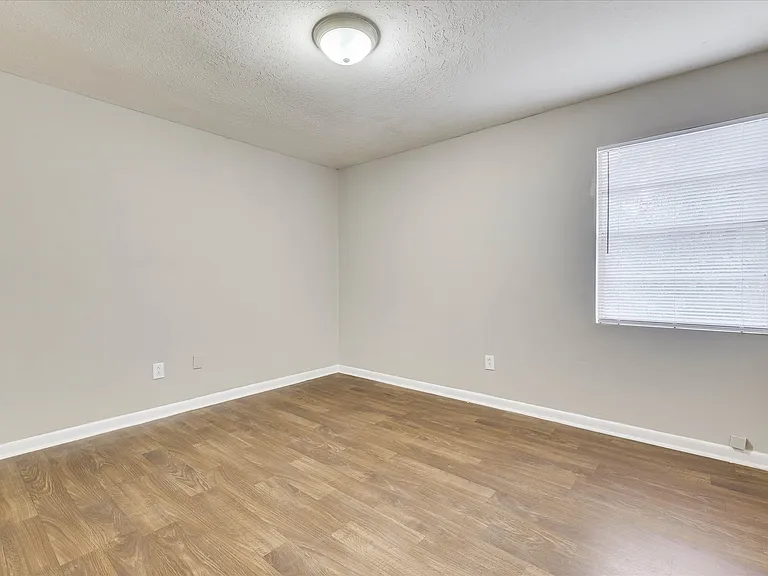 Cedar Pines — Photo 26