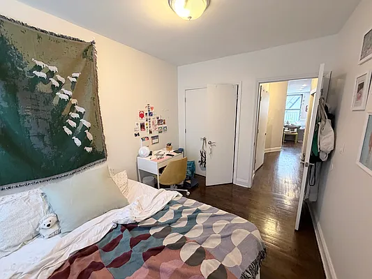 Bedroom, photo 3
