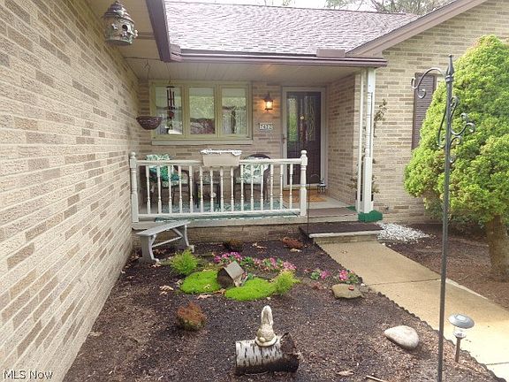 2nd image of 7422 Dogwood Ln