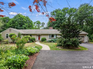 161 Great Pond Rd, Simsbury, CT 06070