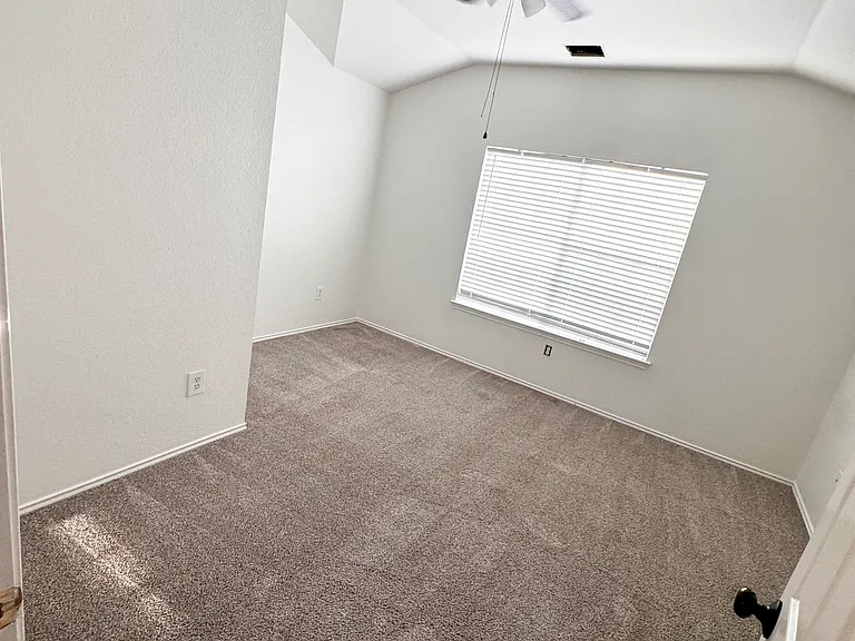 4214 Loring Park — Photo 10