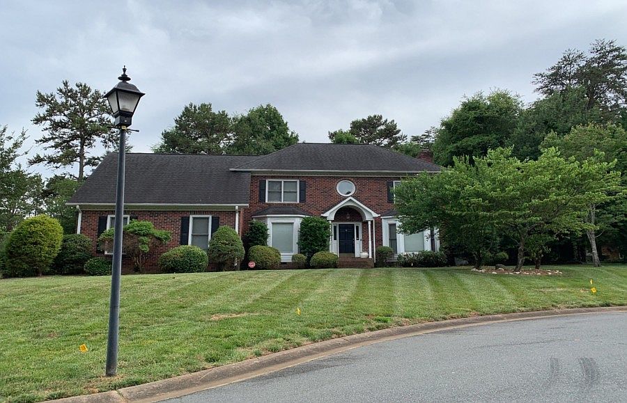 1st image of 404 Grantchester Cres