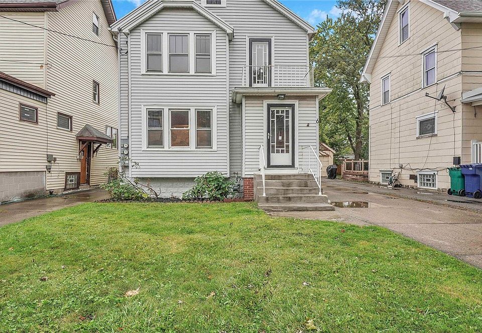 1st image of 6 Darien Pl