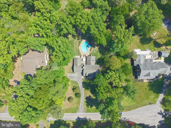 350 Prospect Bay Dr W, Grasonville, MD 21638