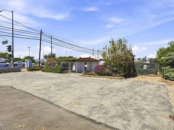 5th image of 105 Walnut Dr